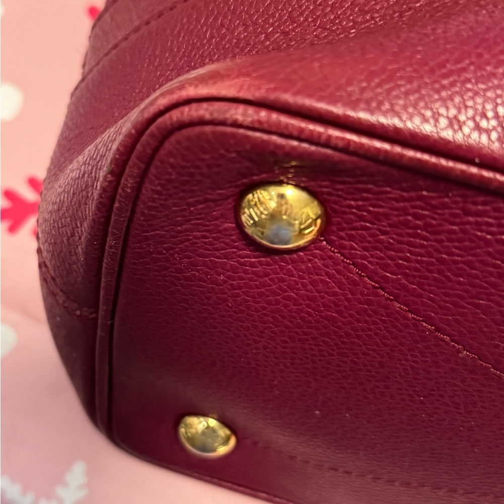 Louis Vuitton Tote - Picture 6 of 12